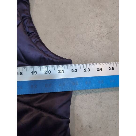 The North Face Women's Puffer Vest Sz Large - Picture 9 of 10